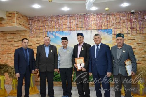 Аксубайда алдынгылар слеты агросәнәгать комплексының иң яхшы хезмәткәрләрен җыйды