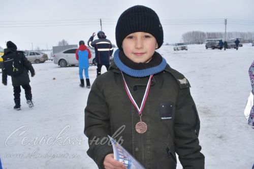 В Аксубаевском районе на «Лыжню России» встали более 1300 любителей спорта