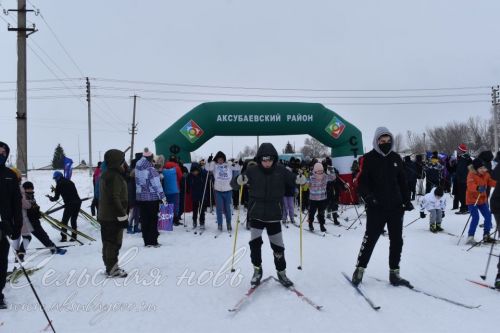 В Аксубаевском районе на «Лыжню России» встали более 1300 любителей спорта