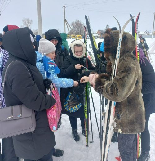 Аксубаевские библиотекари и в лыжной гонке участвовали, и викторину провели