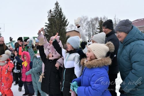 Аксубайда Май чабу бәйрәмен үткәрделәр һәм язны каршы алдылар