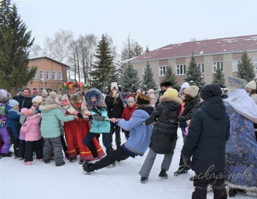 Аксубайда Май чабу бәйрәмен үткәрделәр һәм язны каршы алдылар