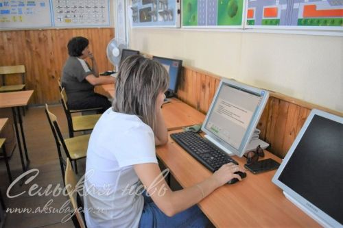 В России изменились правила проезда перекрестков с круговым движением