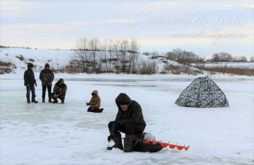 Аксубаевские рыбаки закрыли зимний сезон соревнованиями