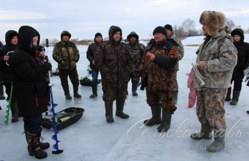 Аксубаевские рыбаки закрыли зимний сезон соревнованиями