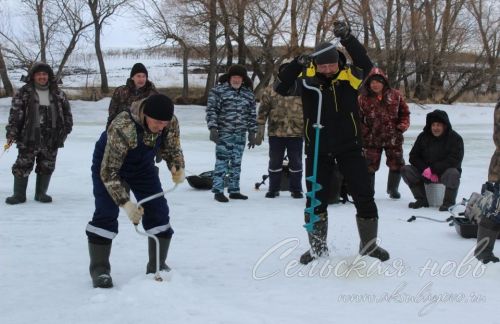 Аксубаевские рыбаки закрыли зимний сезон соревнованиями
