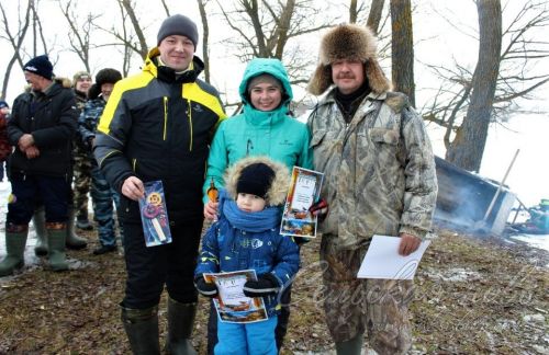 Аксубаевские рыбаки закрыли зимний сезон соревнованиями
