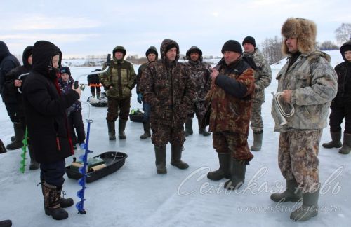 Аксубаевские рыбаки закрыли зимний сезон соревнованиями