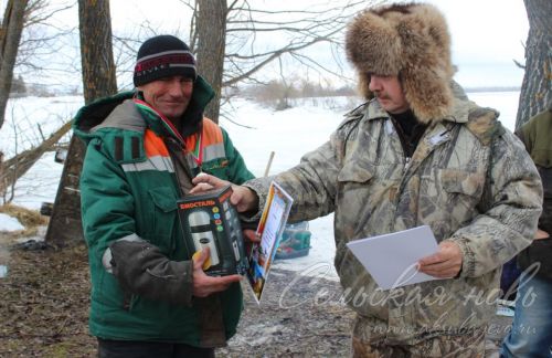 Аксубаевские рыбаки закрыли зимний сезон соревнованиями