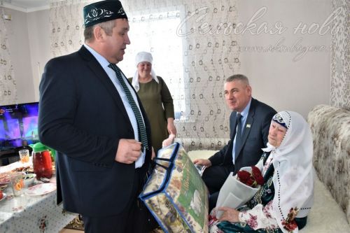 Треть своей жизни юбиляр помогала осуществлять медицинское обслуживание сельчан
