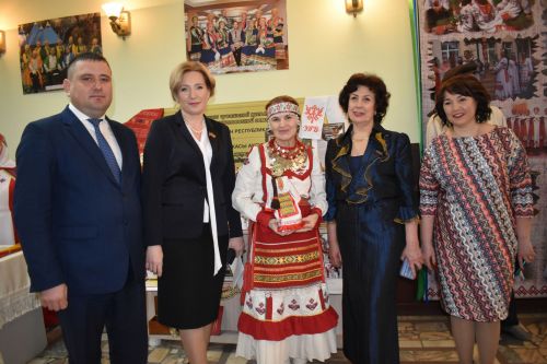 Күргәзмәдә милли мирасны саклап калуны күрсәттеләр