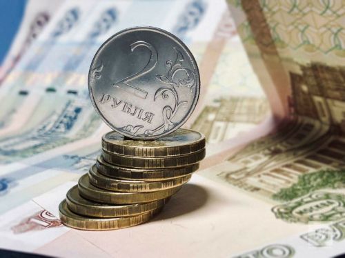 В России возобновлен выпуск пятирублевых и десяти рублевых купюр