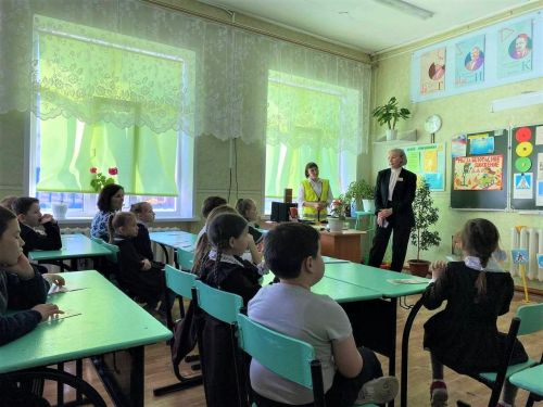 Аксубай мәктәпләре укучылары язгы каникулларны коралланып каршы алдылар