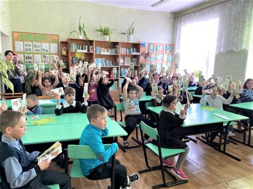 Аксубай мәктәпләре укучылары язгы каникулларны коралланып каршы алдылар
