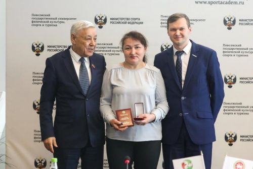 Аксубай тренеры «ТР физик культура һәм спорт үсешендәге казанышлары өчен» мактау билгесенә лаек булды