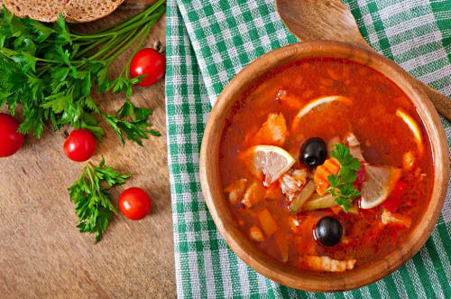 Ароматная мясная солянка