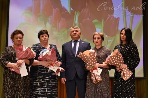Аксубайда Халыкара хатын-кызлар көне алдыннан Ватанны саклаучыларның әниләрен һәм хатыннарын хөрмәтләделәр