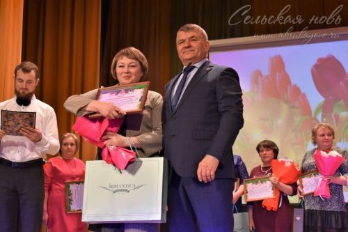 Аксубайда Халыкара хатын-кызлар көне алдыннан Ватанны саклаучыларның әниләрен һәм хатыннарын хөрмәтләделәр