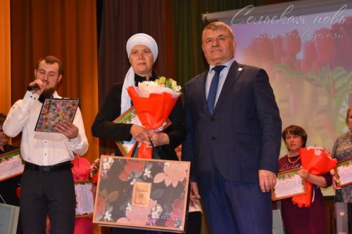 Аксубайда Халыкара хатын-кызлар көне алдыннан Ватанны саклаучыларның әниләрен һәм хатыннарын хөрмәтләделәр
