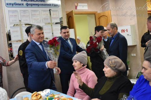 Аксубайда Халыкара хатын-кызлар көне алдыннан Ватанны саклаучыларның әниләрен һәм хатыннарын хөрмәтләделәр