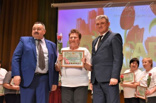 Аксубайда Халыкара хатын-кызлар көне алдыннан Ватанны саклаучыларның әниләрен һәм хатыннарын хөрмәтләделәр