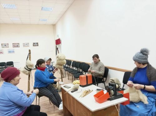 Теплые носки, масксети и лапша для мобилизованных хранят тепло материнских рук