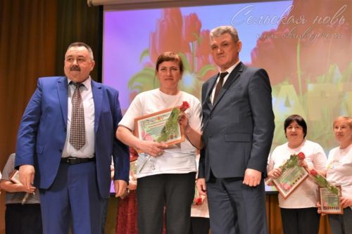 Аксубайда Халыкара хатын-кызлар көне алдыннан Ватанны саклаучыларның әниләрен һәм хатыннарын хөрмәтләделәр