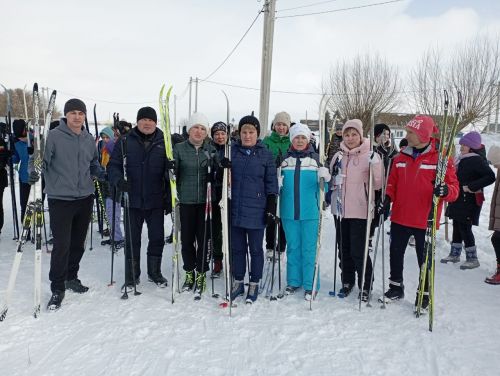 Аксубай районында чаңгы юлына укучылар, укытучылар һәм муниципаль хезмәткәрләр басты
