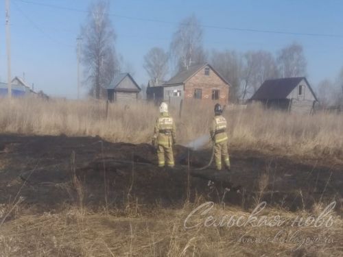 При сжигание сухостоя в Аксубаевском районе чуть не сгорел дом