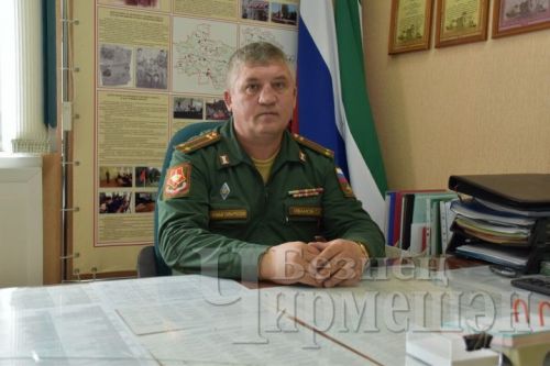 Военный комиссар Черемшанского и Аксубаевского районов рассказал о военной службе по контракту
