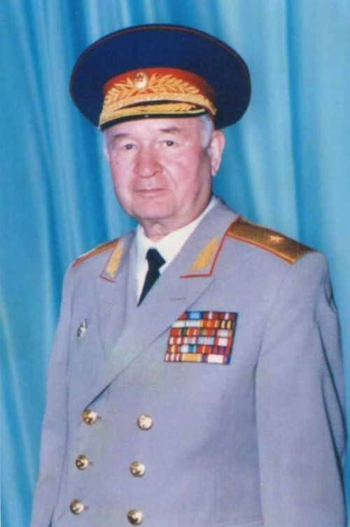 Якташыбыз 1945 елда Җиңү парадында катнашкан