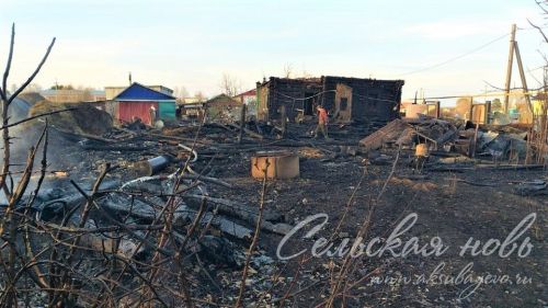 В деревне Караса Аксубаевского района сгорел дом с надворными постройками