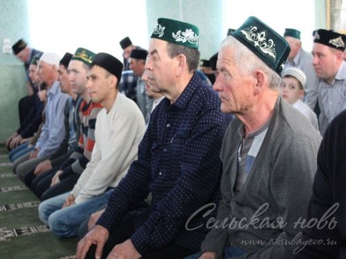 Аксубай районы мәчетләрендә Ураза гаете уңаеннан бәйрәм гыйбадәтләре узды