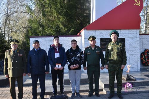 Аксубай егетләре хәрби фәнне үзләштерергә киттеләр