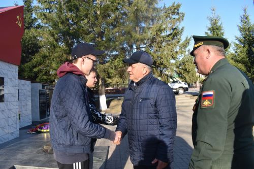 Аксубай егетләре хәрби фәнне үзләштерергә киттеләр