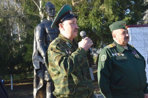 Аксубай егетләре хәрби фәнне үзләштерергә киттеләр