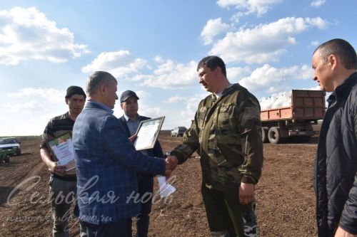 Аксубаевские механизаторы получили награды за результаты на посевной