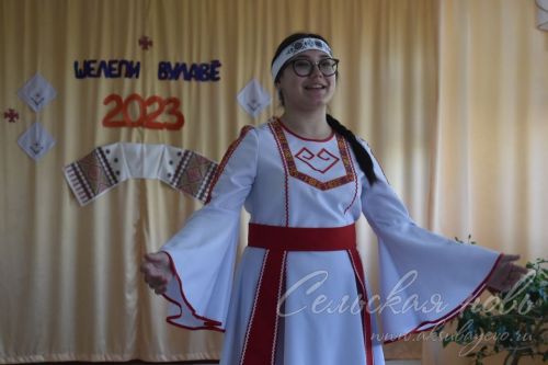 Авыл мәктәбендә бәйрәмне чуаш мәгърифәтчесе Иван Яковлев истәлегенә багышладылар