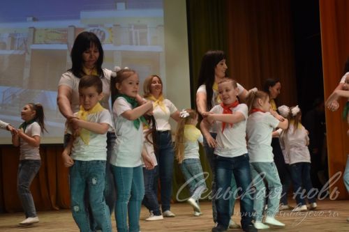 Аксубай районында мәгариф системасының иң яхшы хезмәткәрләрен хөрмәтләделәр