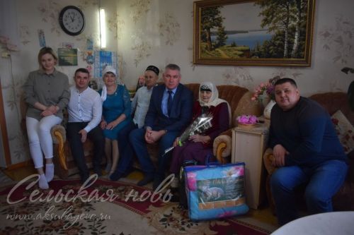 Наҗия Гарифуллина сугыштан соң авыр хезмәттә эшли