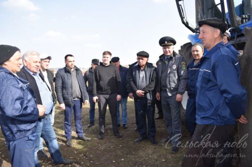 В Аксубаевском районе проверили готовность техники к весенне-полевым работам