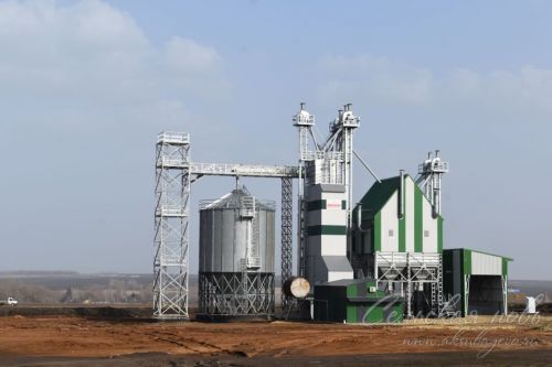 В Аксубаевском районе проверили готовность техники к весенне-полевым работам