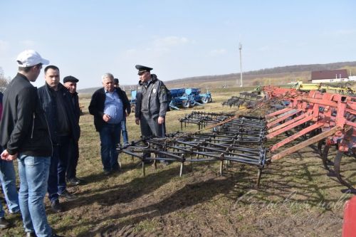 В Аксубаевском районе проверили готовность техники к весенне-полевым работам