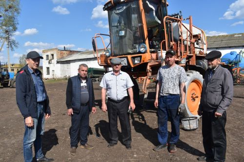 В Аксубаевском районе опрыскиватели прошли проверку