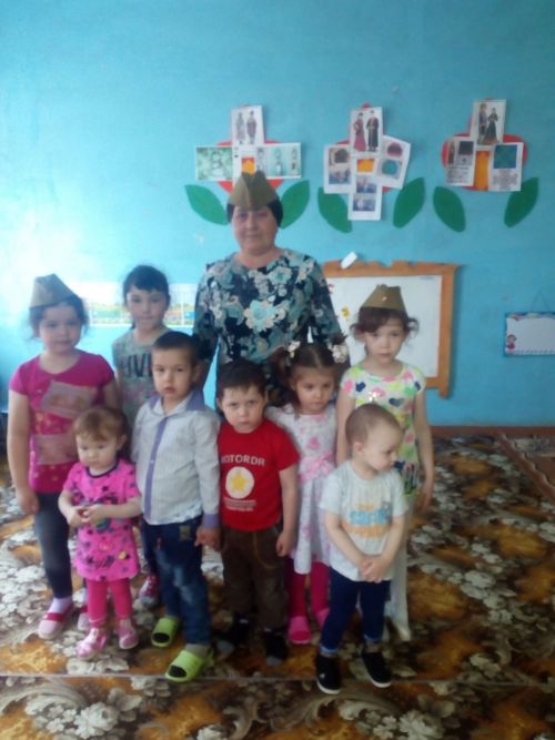Аксубай районы тәрбиячесе кырык елга якын балаларны мәктәпкә әзерләү процессын гамәлгә ашыра