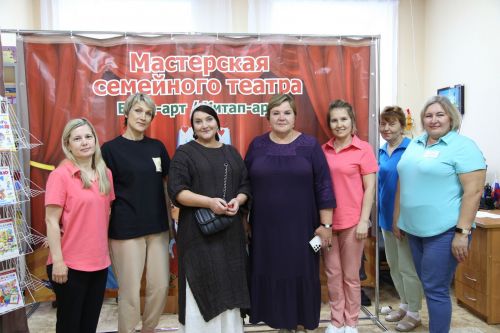 С аксубаевскими библиотекарями встретилась Инга Оболдина