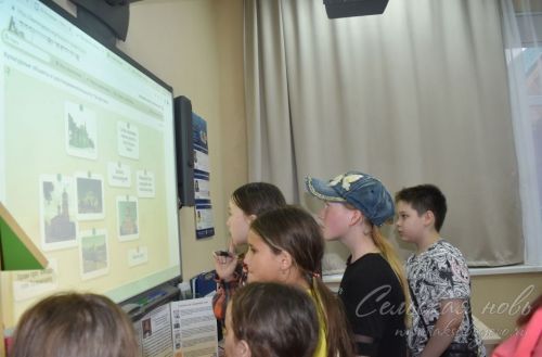 «Библиосумерки 2023» в Аксубаеве: флешмоб, опыты и Пушкин с Гоголем