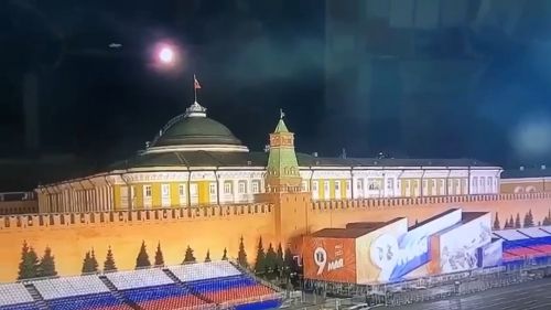Киев попытался ударить по Кремлю двумя беспилотниками