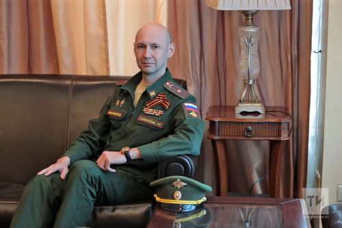 «Сплотиться, выстоять и победить»: кого примут на службу по контракту