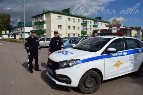 Аксубаевские госавтоинспекторы вышли в рейд